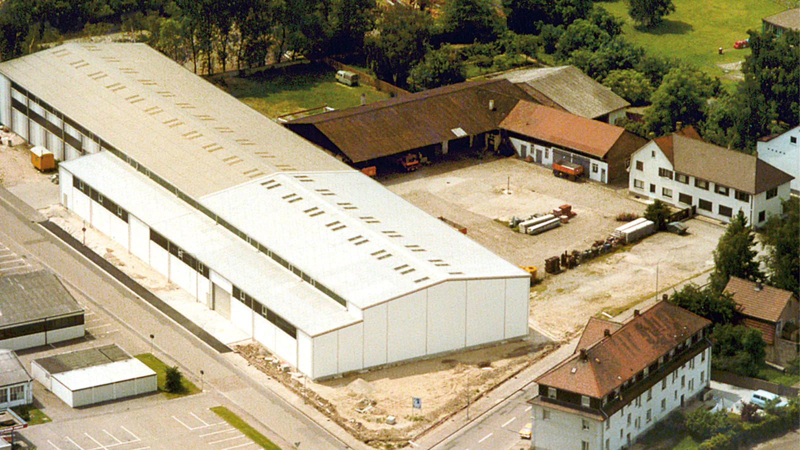 Luftaufnahme der alten Stahllagerhalle von Heinemeyer